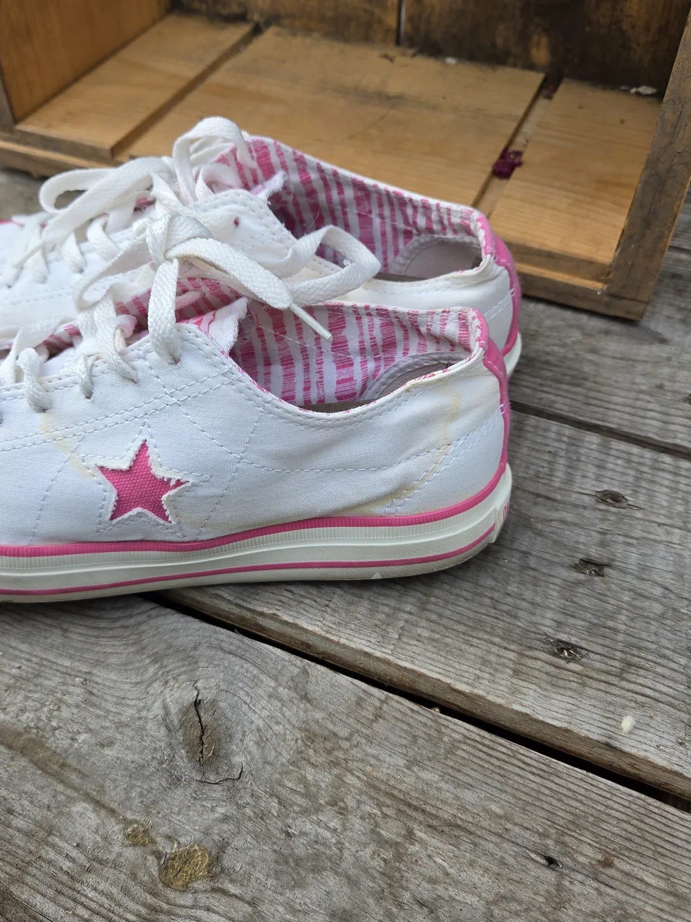 Converse White Canvas Sneakers with Pink Toe and Star Accents